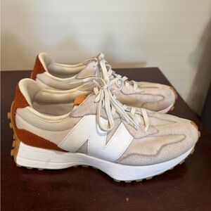 Women's New Balance 327